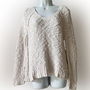 Free People boucle cotton v-neck sweater summer perfection! XS off white 💕